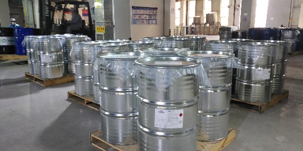 大桶裝涂料特別是卷材用的，歐格曼涂料有著更干凈的包裝